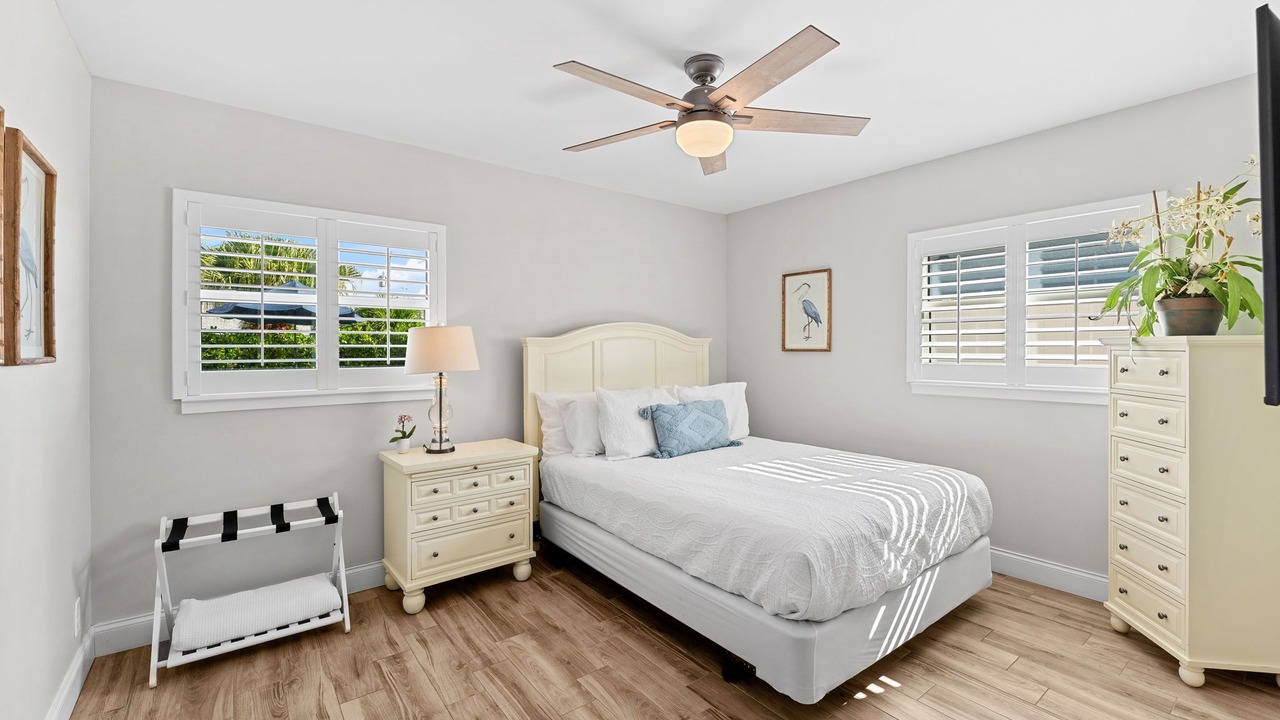 Photo of Bedroom in Convair Cove