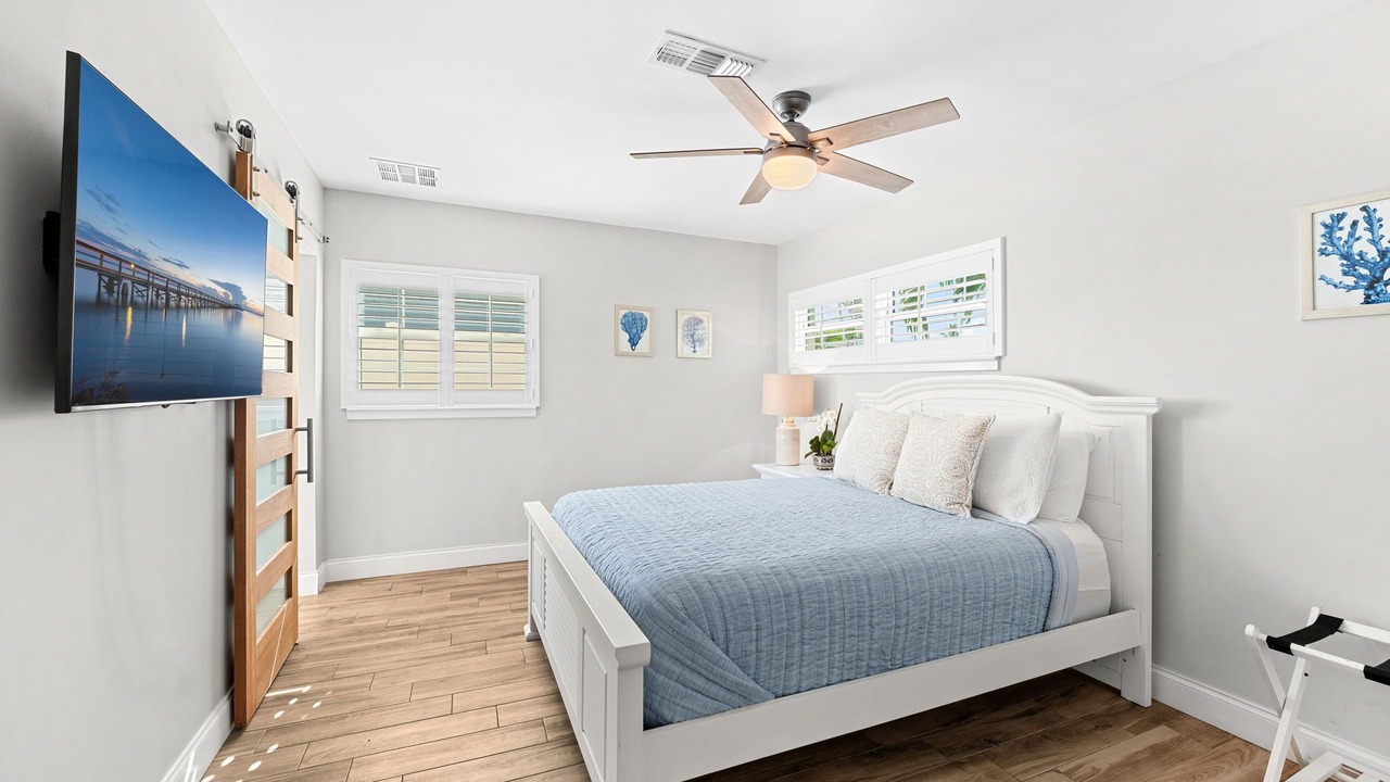 Photo of Bedroom in Convair Cove