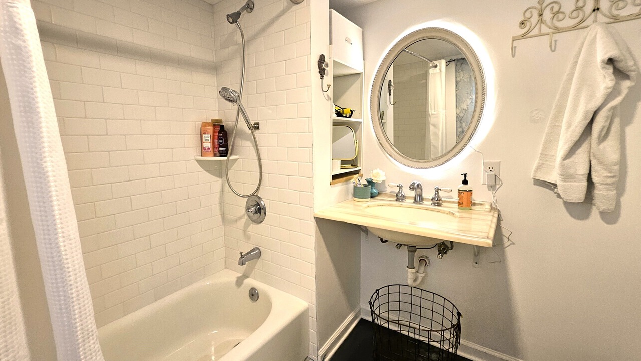 Photo of Bathroom in Broadmoor