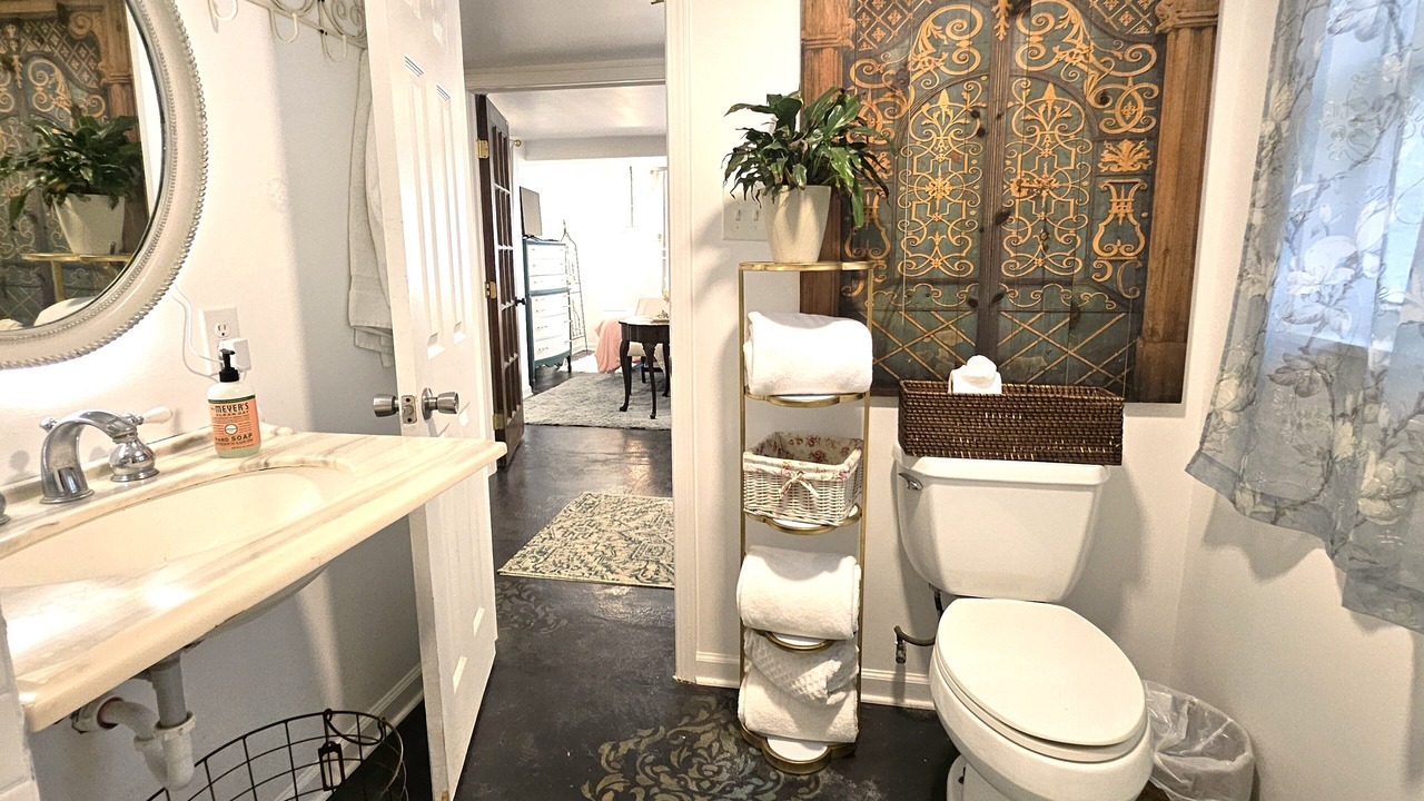 Photo of Bathroom in Broadmoor