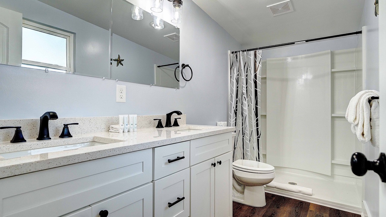 Photo of Bathroom in Upper Grand Lagoon