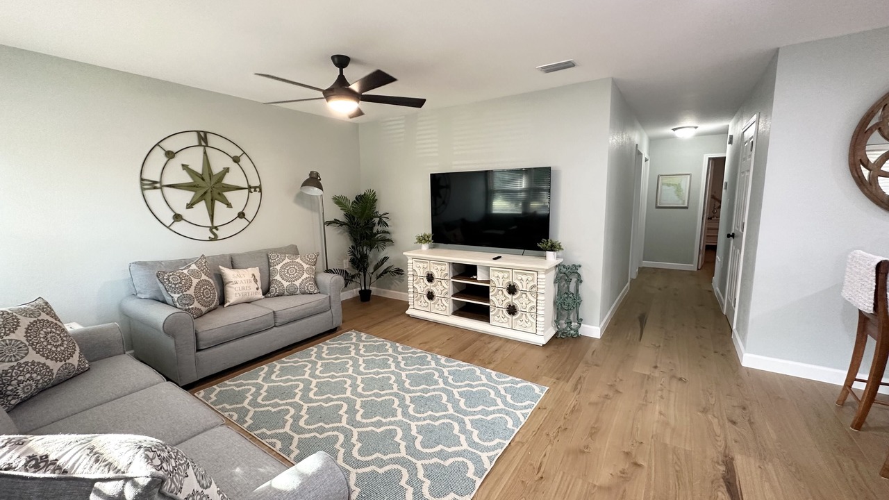 Photo of Livingroom in Milton