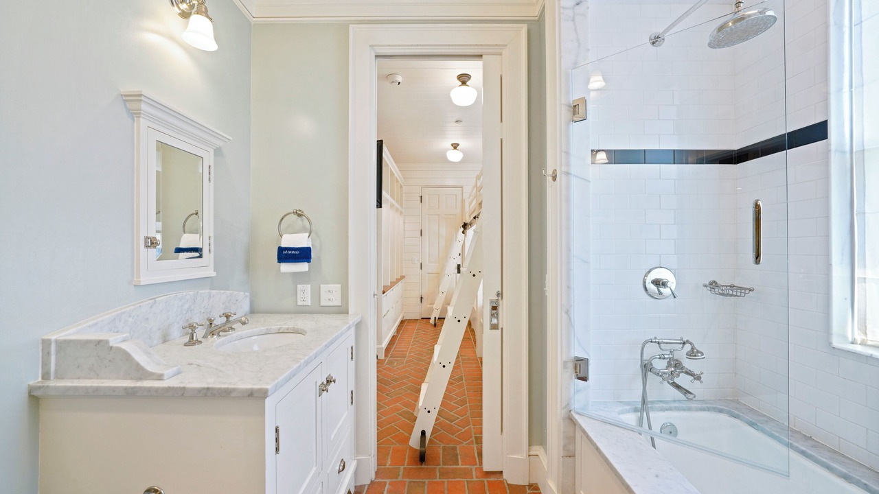 Photo of Bathroom in Seaside
