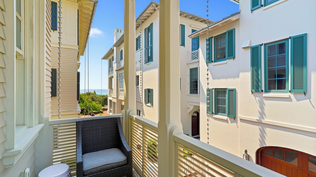 Photo of Patio Balcony in Seaside