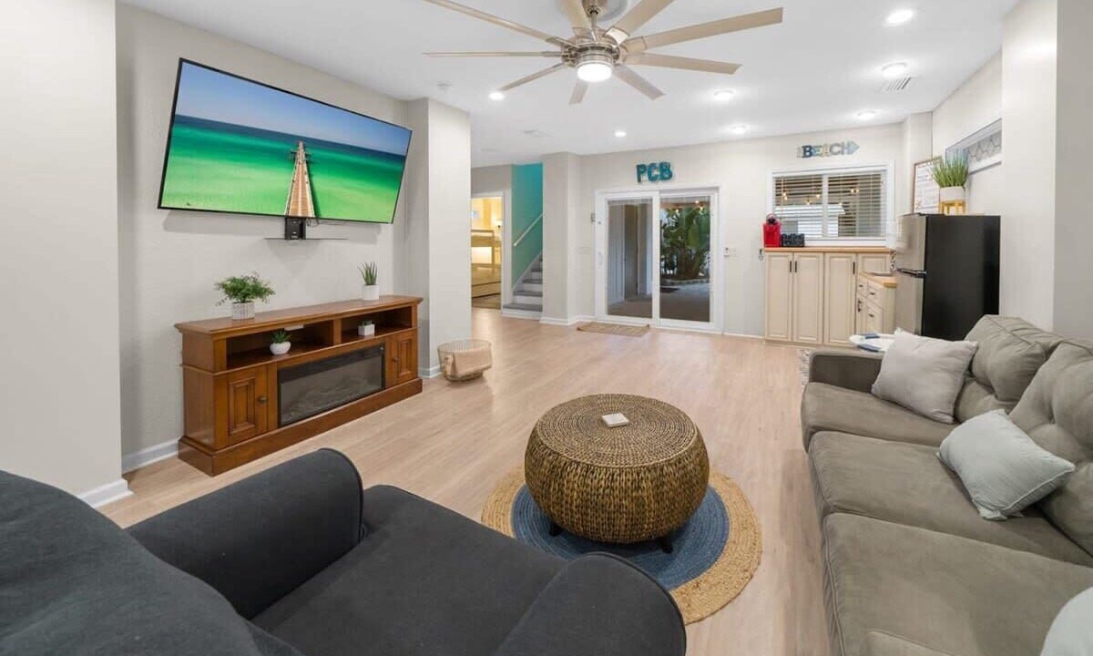Photo of Livingroom in Bid-a-wee Beach
