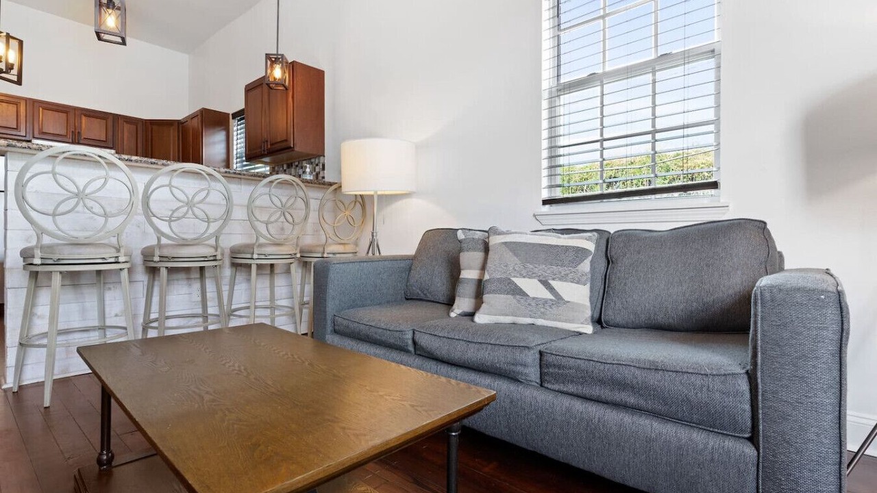 Photo of Livingroom in Tulane - Gravier