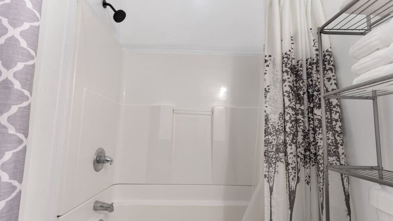 Photo of Bathroom in Tulane - Gravier