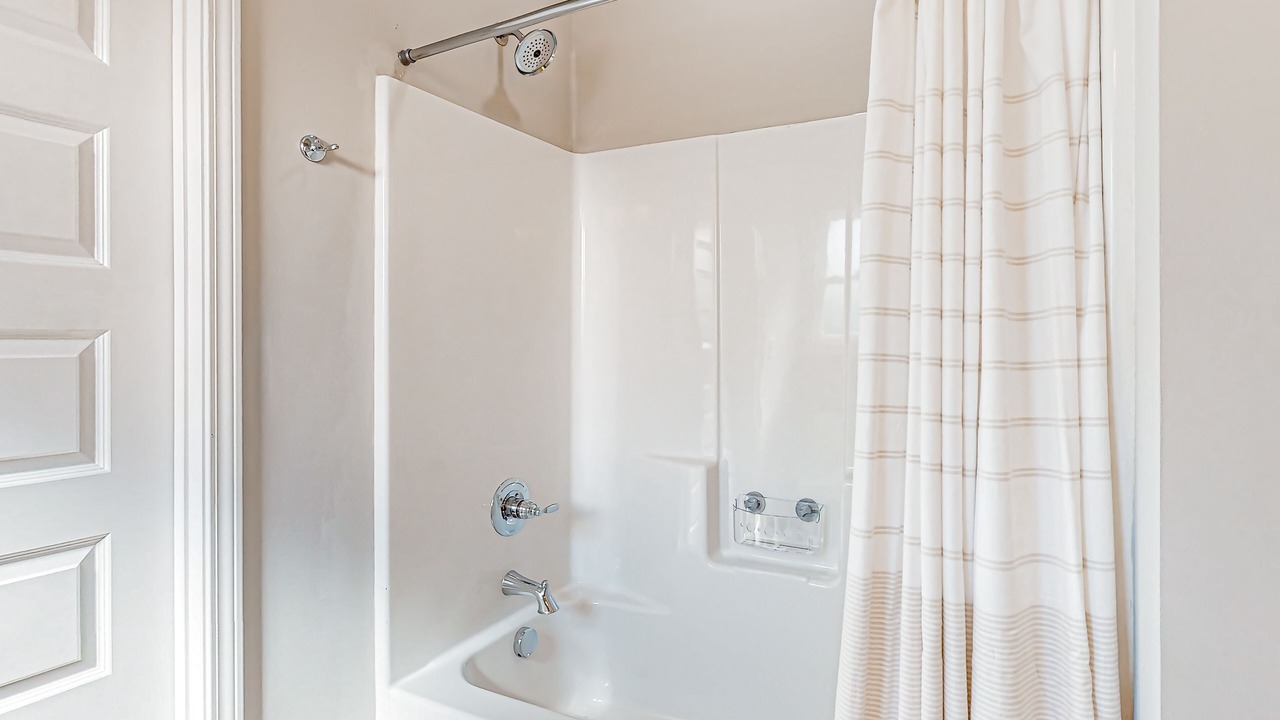 Photo of Bathroom in Callaway