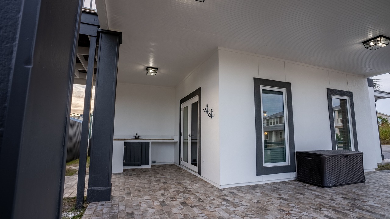 Photo of Patio Balcony in Hollywood Beach