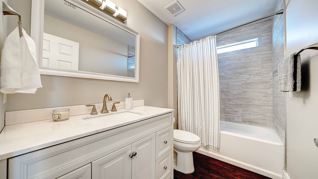 Photo of Bathroom in Lynn Haven