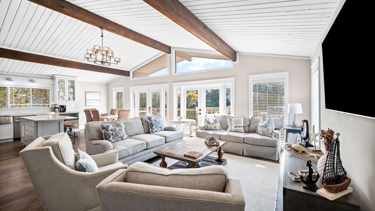 Photo of Livingroom in Gulfview Heights