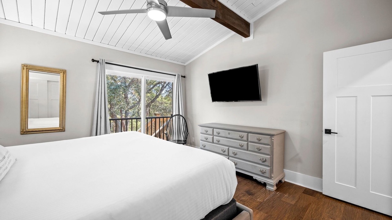 Photo of Bedroom in Gulfview Heights