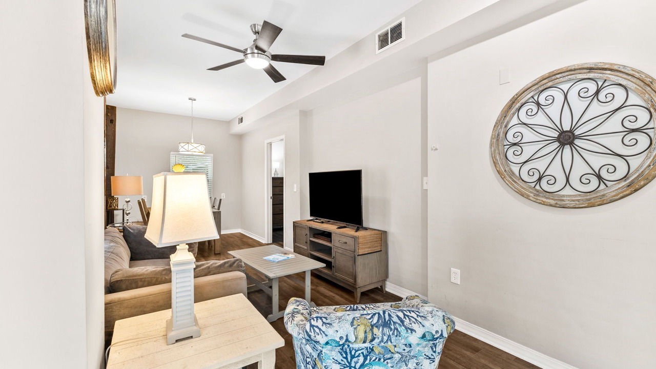 Photo of Livingroom in Gulfview Heights
