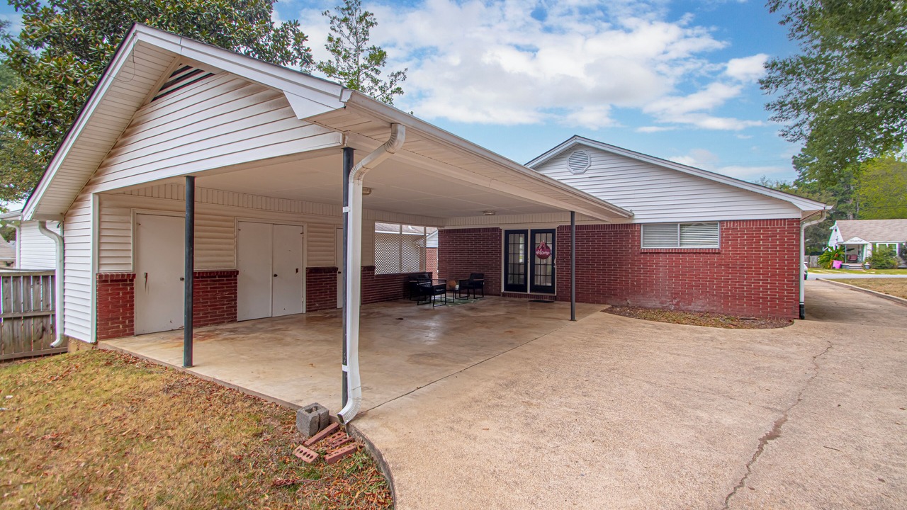 Photo of Outdoor in Benton