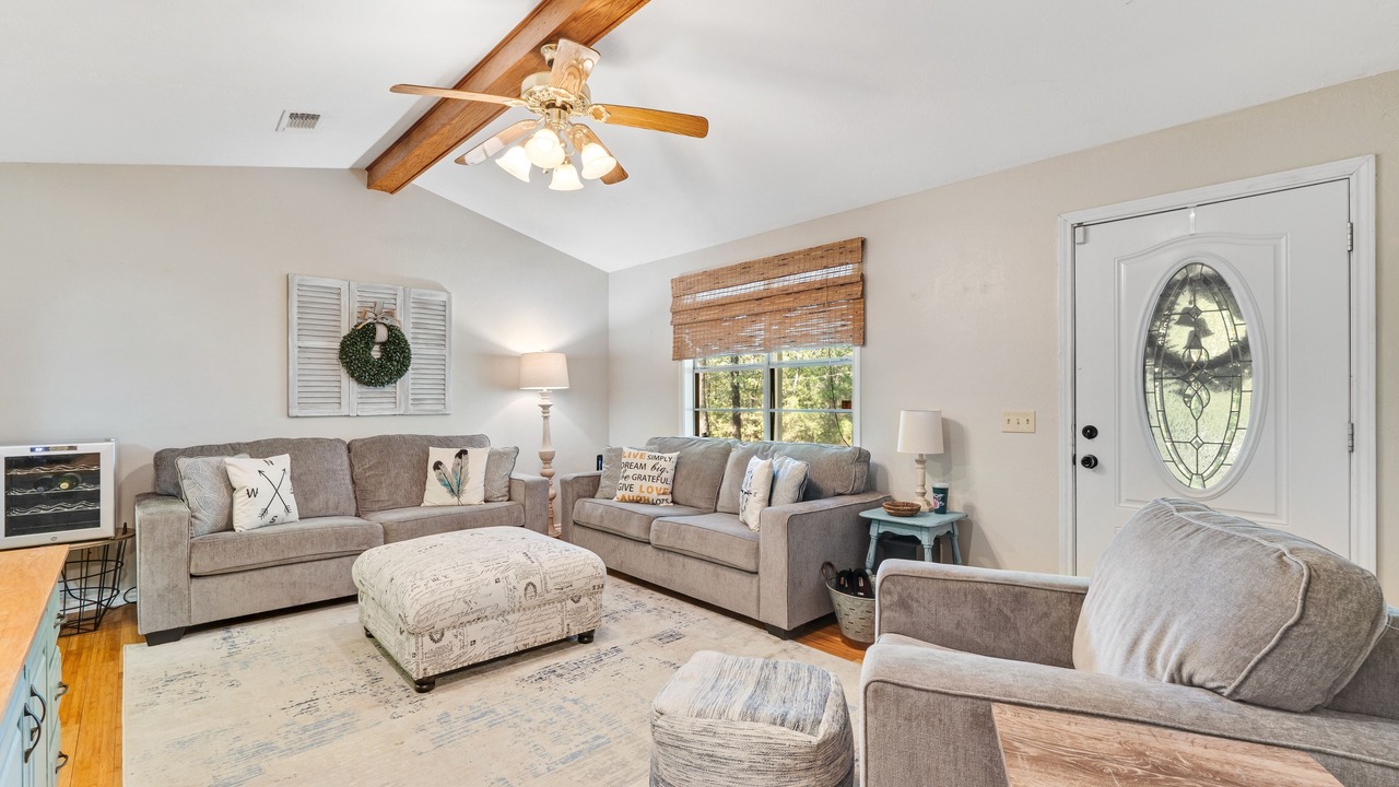 Photo of Livingroom in San Augustine