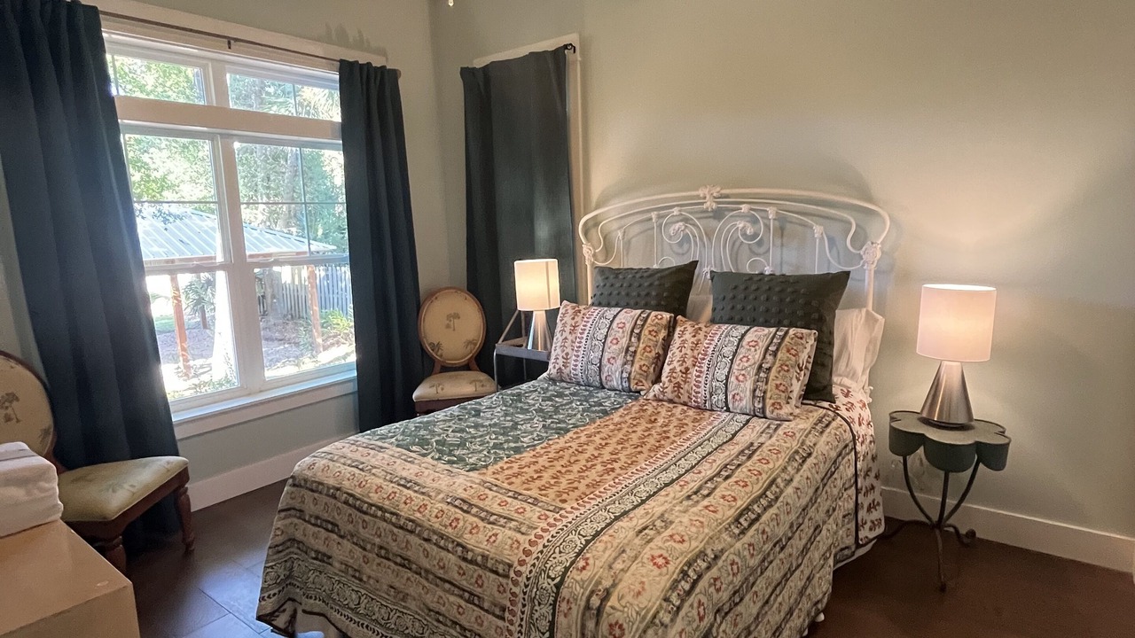 Photo of Bedroom in Apalachicola