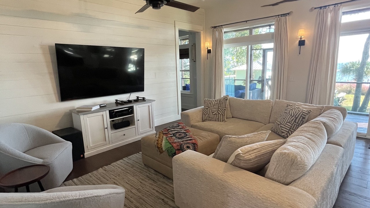 Photo of Livingroom in Apalachicola