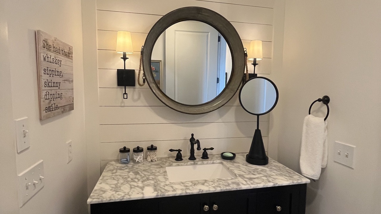 Photo of Bathroom in Apalachicola