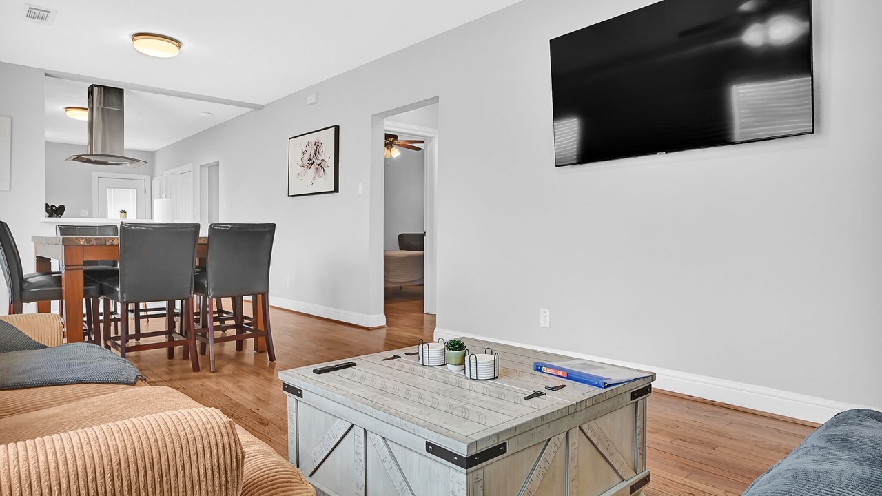 Photo of Livingroom in Northside