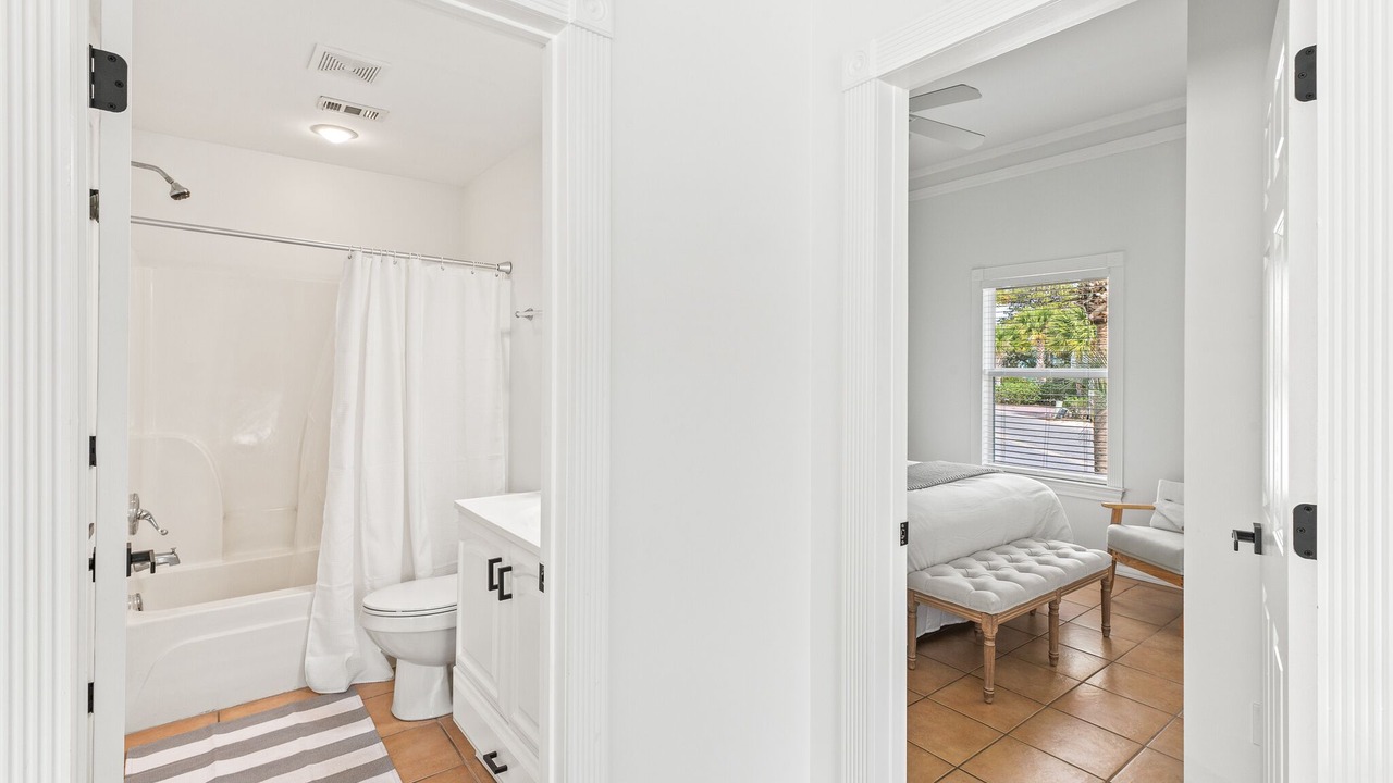 Photo of Bathroom in Treetop