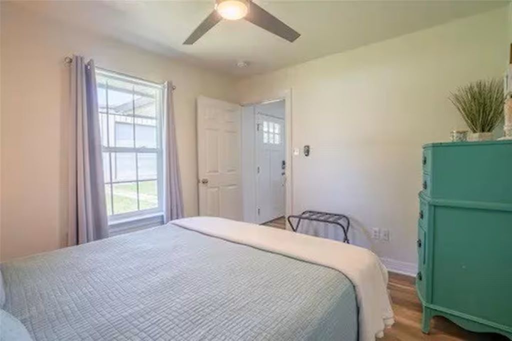 Photo of Bedroom in StarCrest Estates