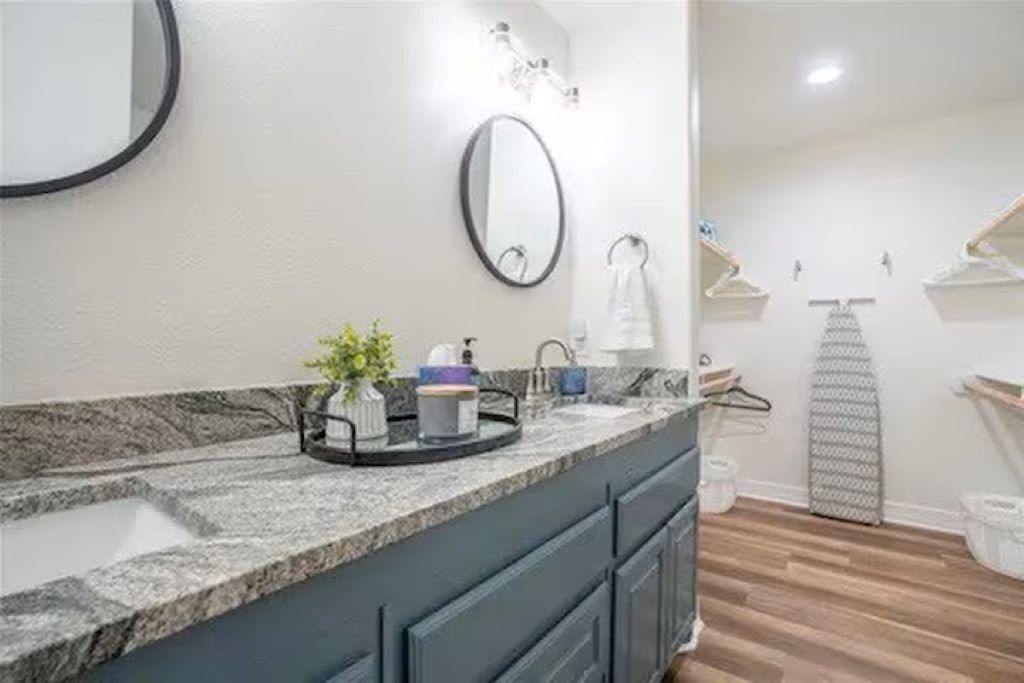 Photo of Bathroom in StarCrest Estates