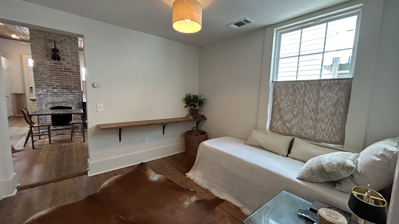 Photo of Livingroom in East Carrollton