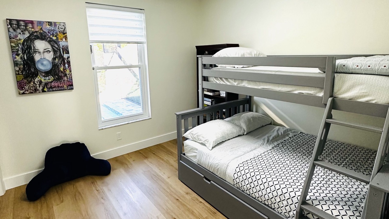 Photo of Bedroom in Crown Pointe