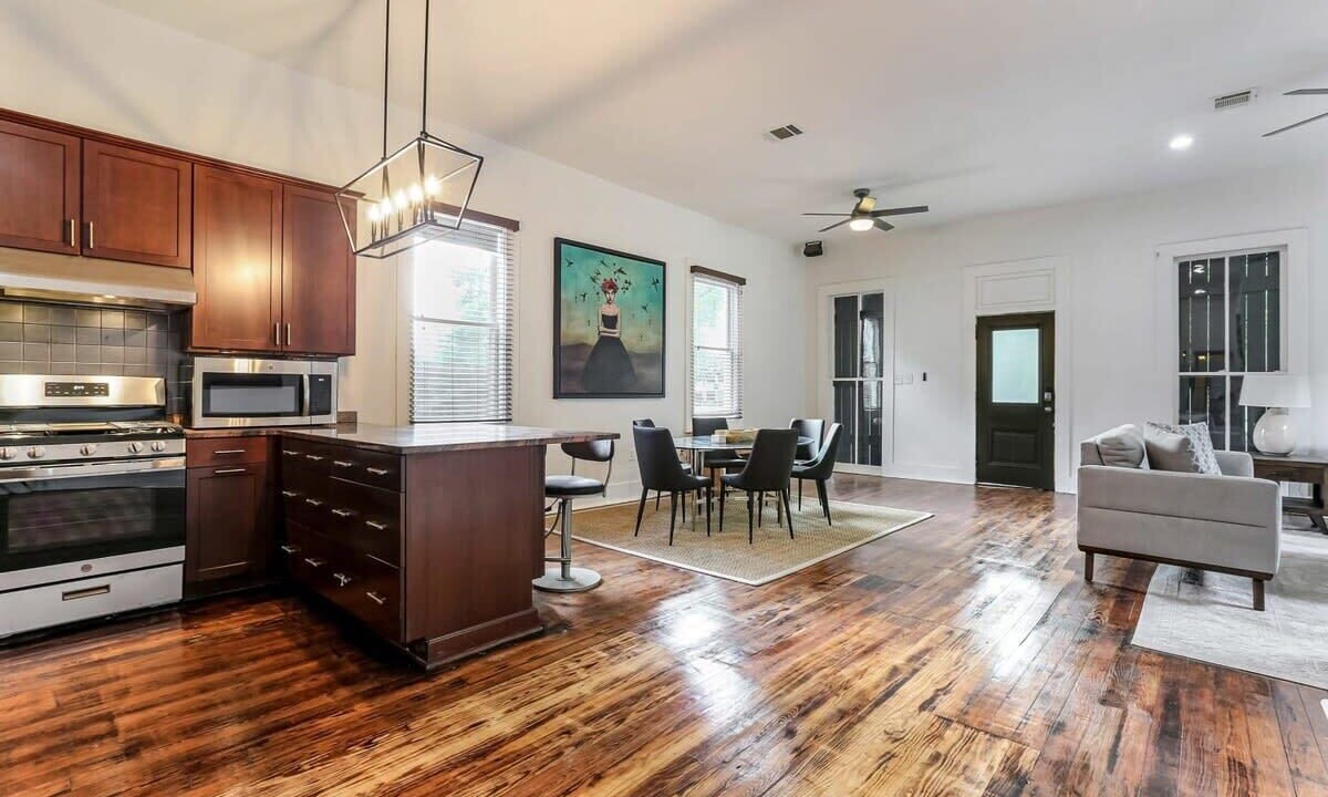 Photo of Kitchen in Mid-City