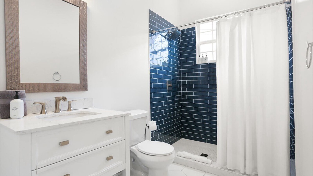 Photo of Bathroom in Mid-City