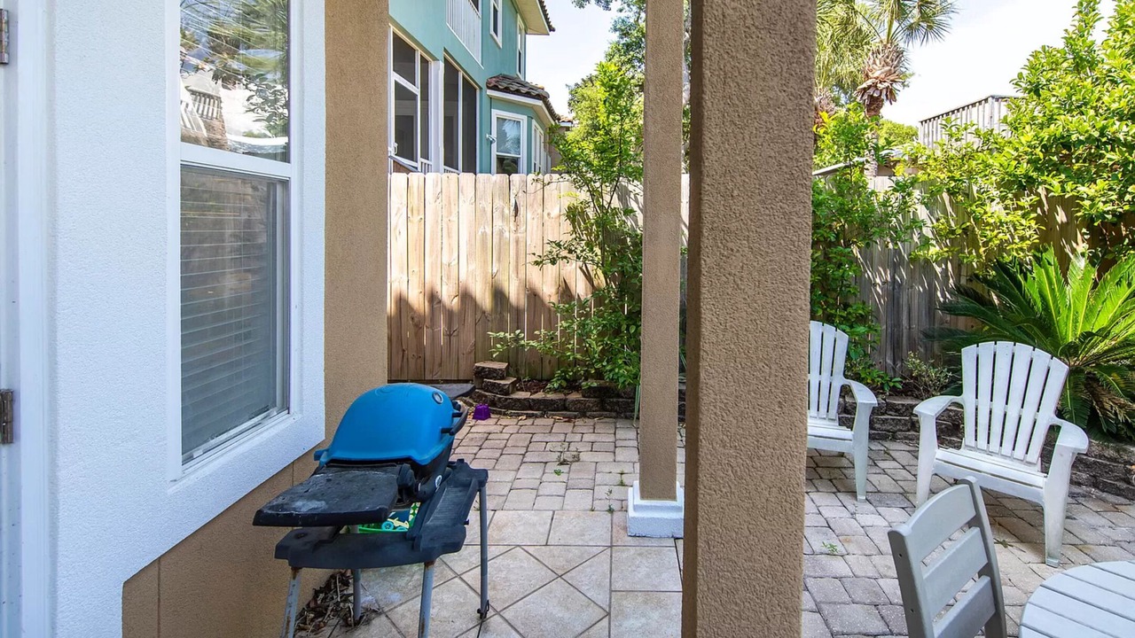 Photo of Patio Balcony in Fort Bay