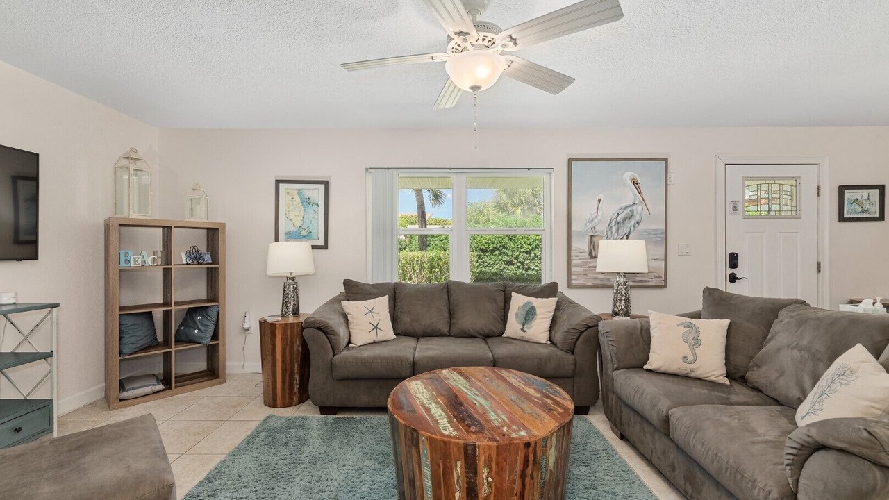 Photo of Livingroom in Melbourne Beach