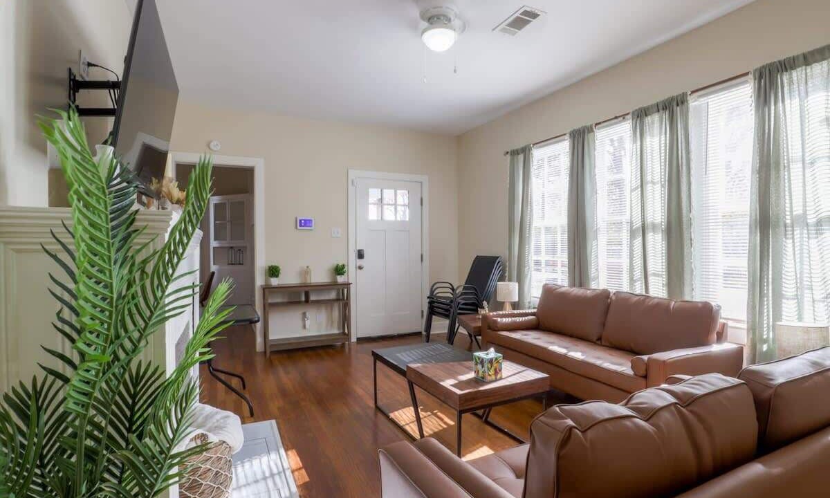 Photo of Livingroom in Fondren