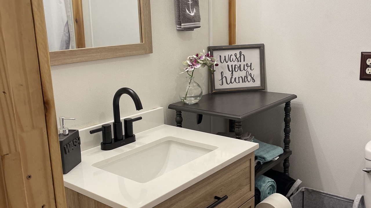 Photo of Bathroom in Zavalla