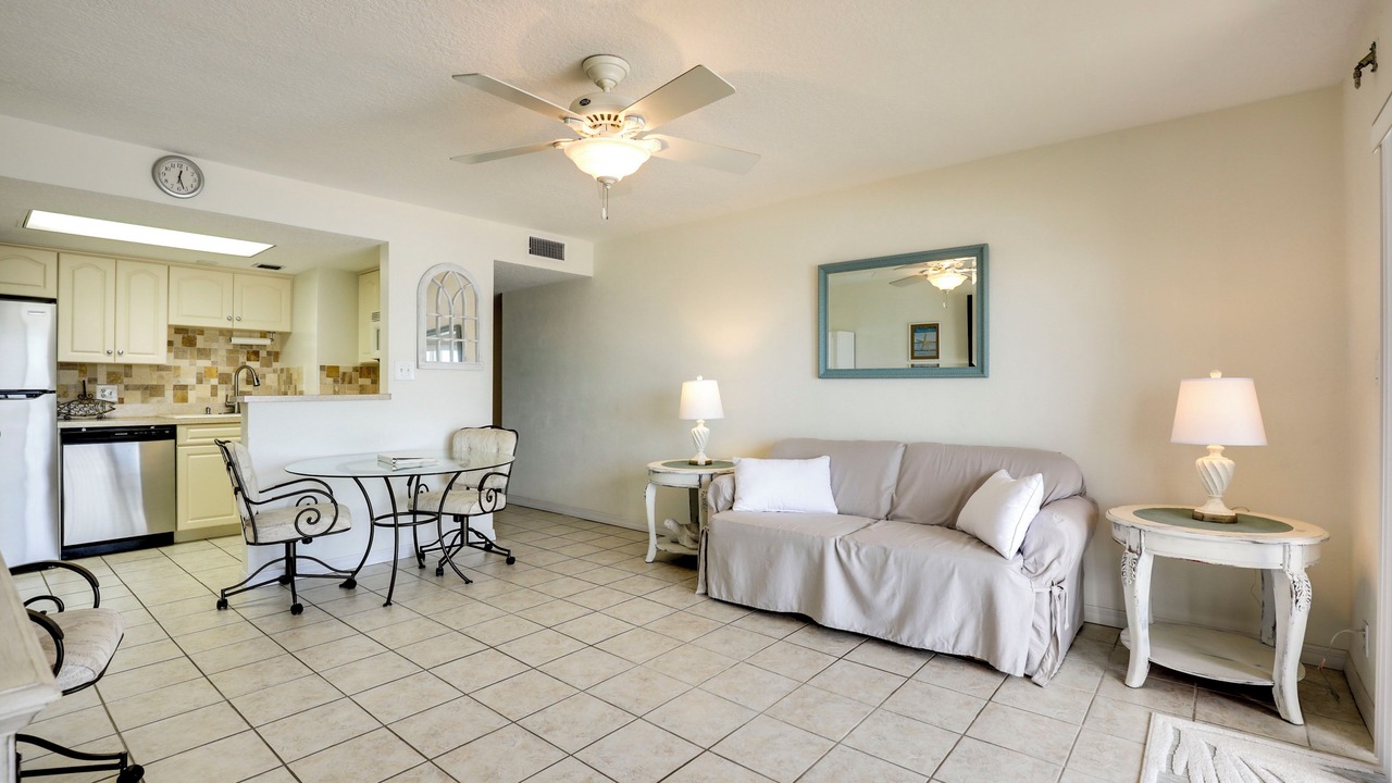 Photo of Livingroom in Ormond-by-the-Sea