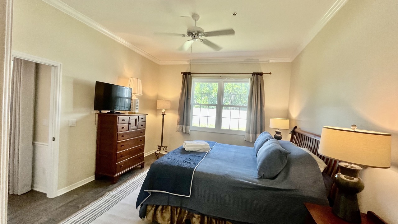 Photo of Bedroom in Park Shore