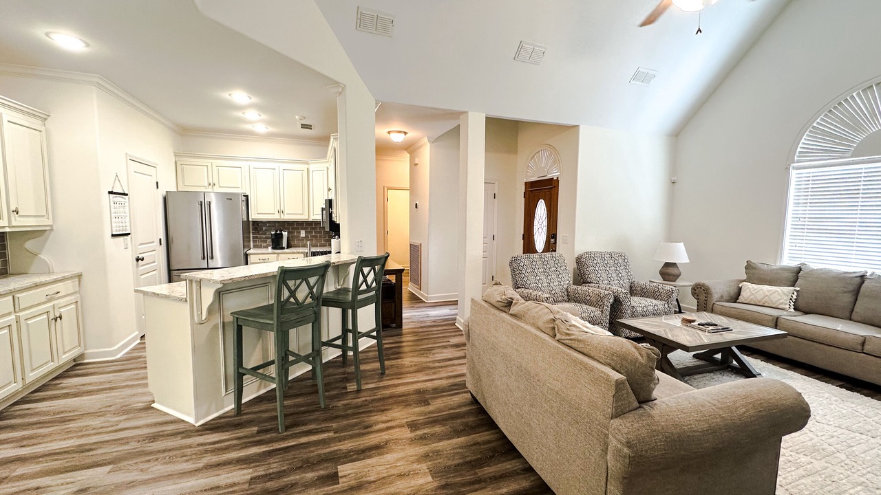 Photo of Livingroom in Starkville