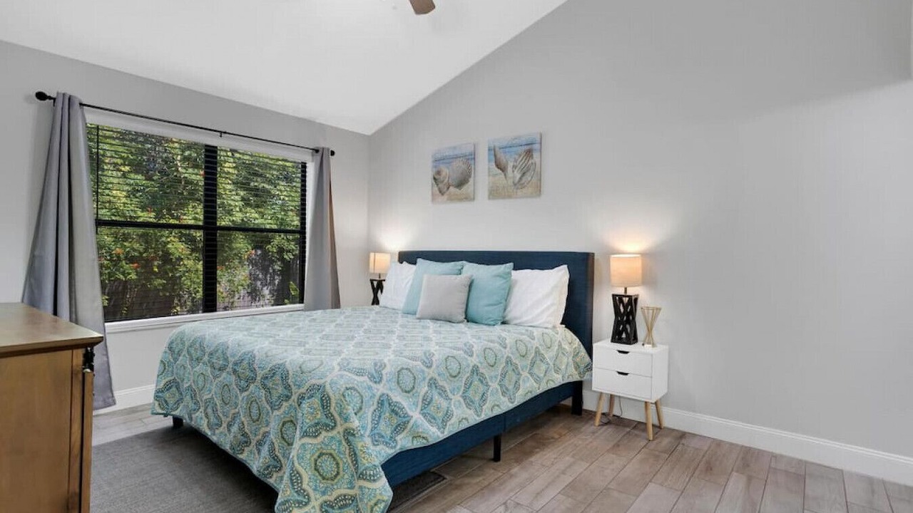 Photo of Bedroom in Dolphin's Cove