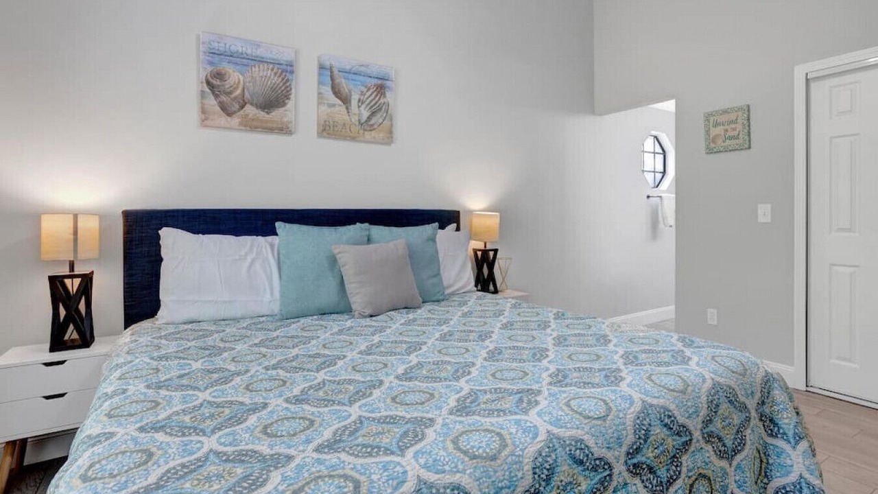 Photo of Bedroom in Dolphin's Cove