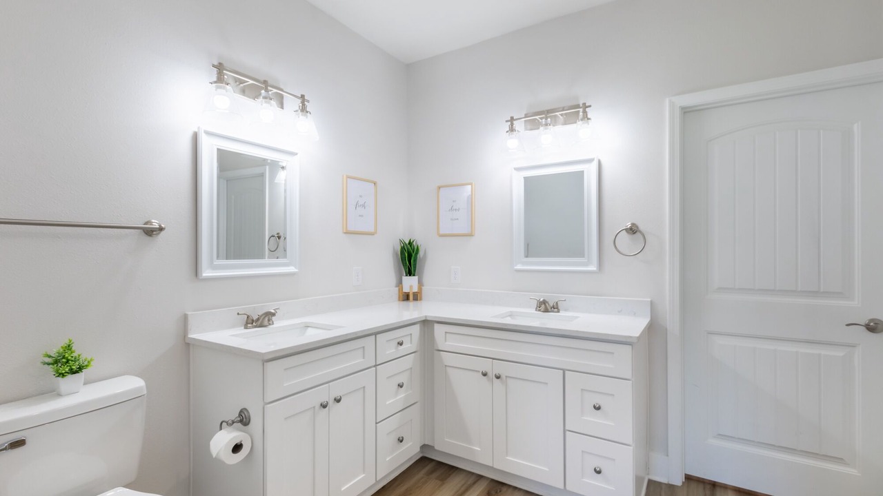 Photo of Bathroom in Ono Island