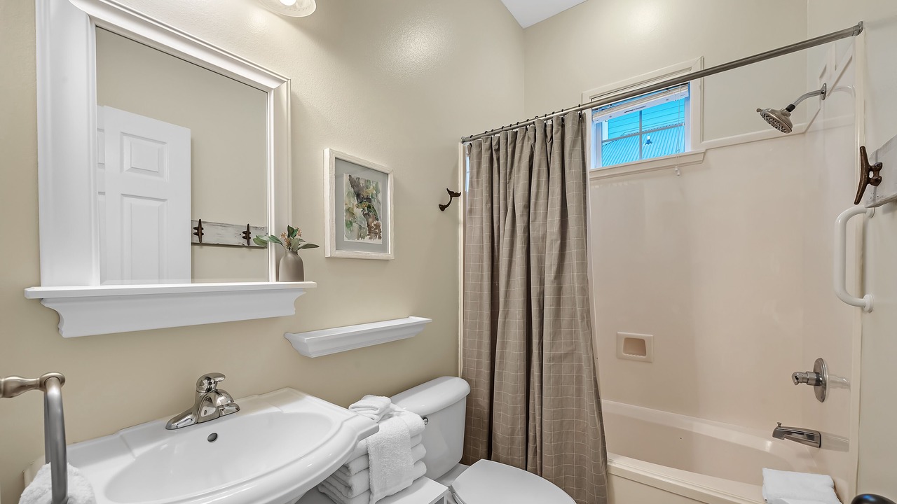 Photo of Bathroom in Fort Morgan