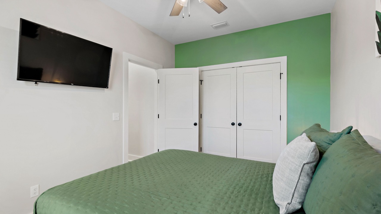 Photo of Bedroom in Riviera Beach