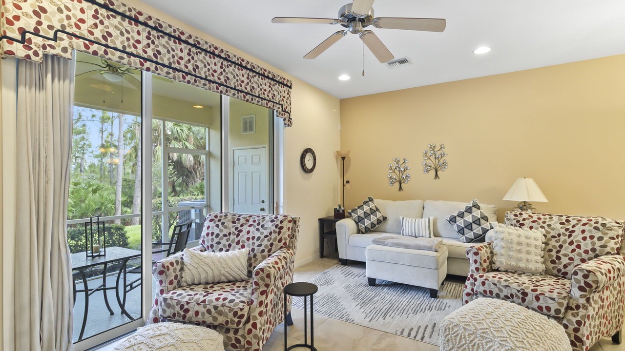Photo of Livingroom in Lakeside Plantation