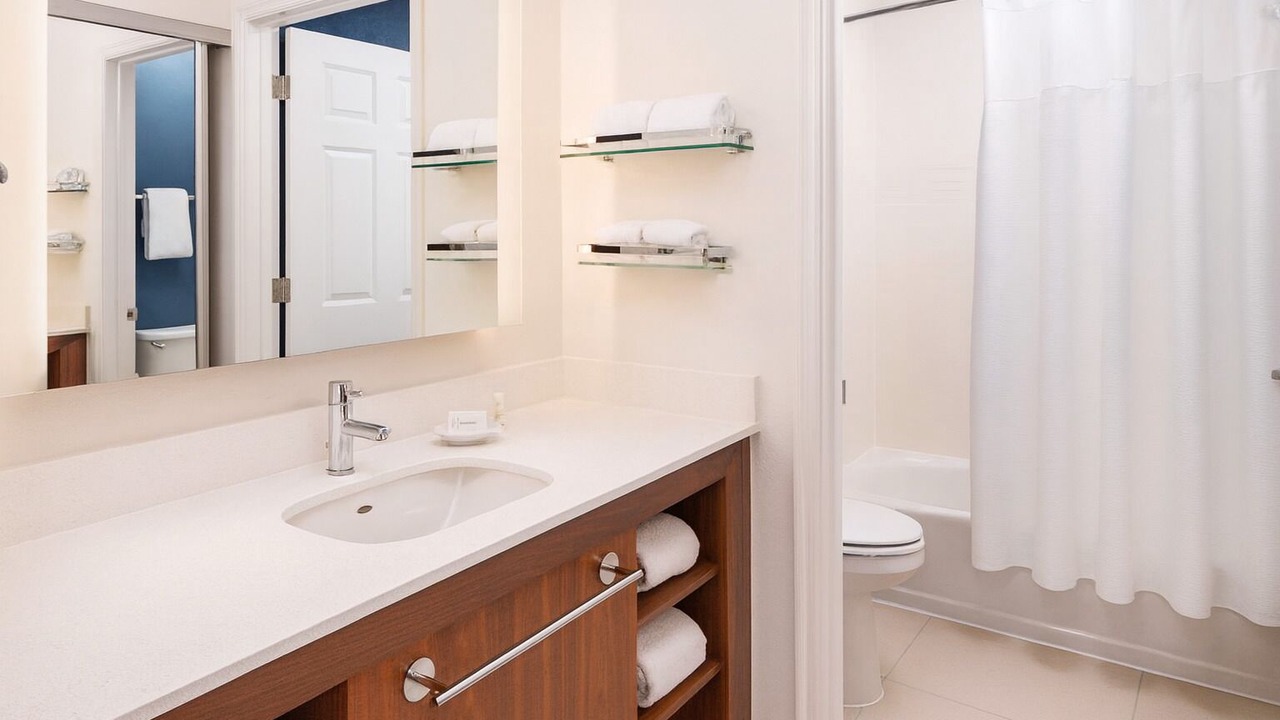 Photo of Bathroom in Arts/Warehouse District