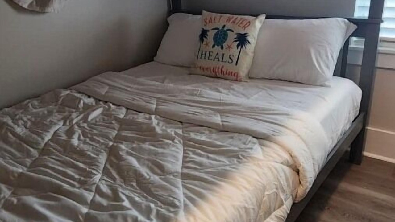 Photo of Bedroom in Mississippi City