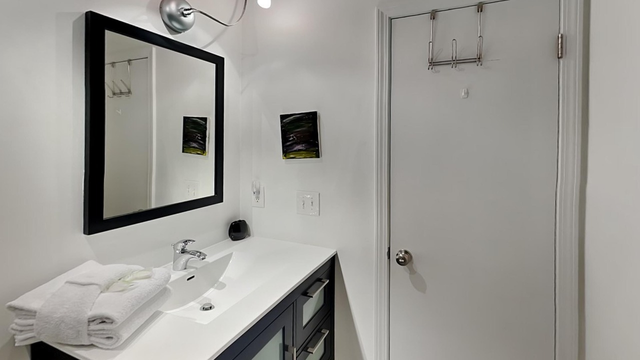 Photo of Bathroom in Summer Breeze