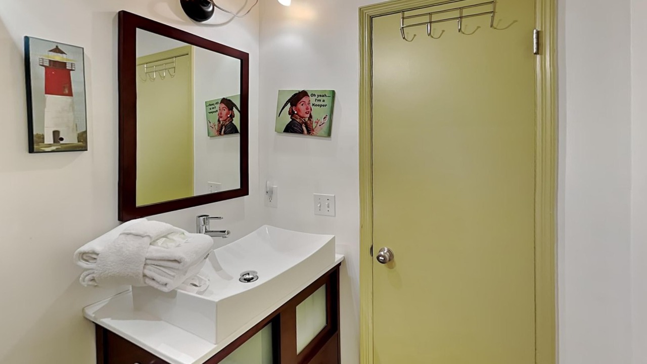 Photo of Bathroom in Summer Breeze