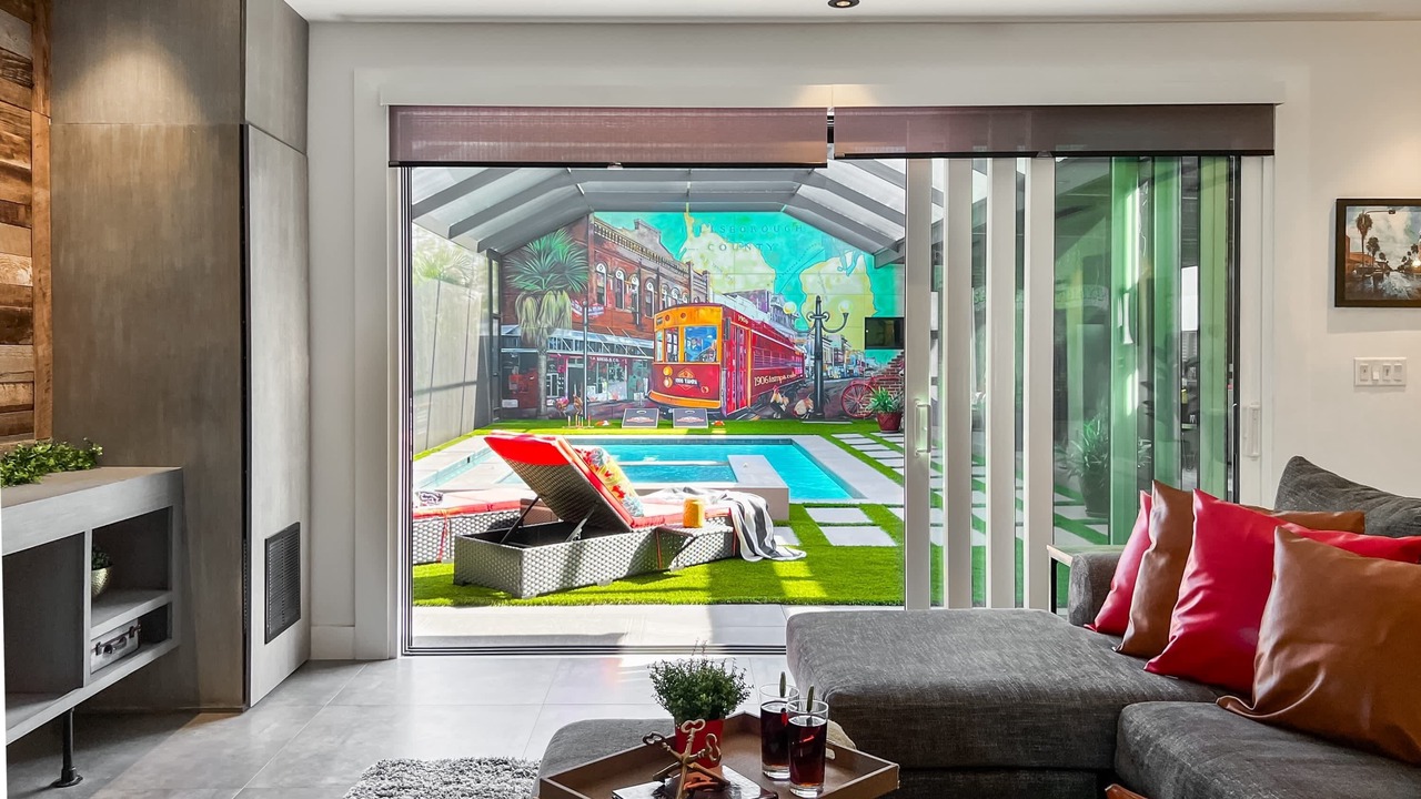 Photo of Livingroom in North Hyde Park