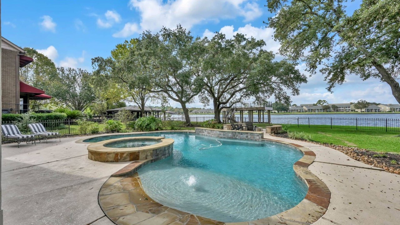Photo of Outdoor in April Sound