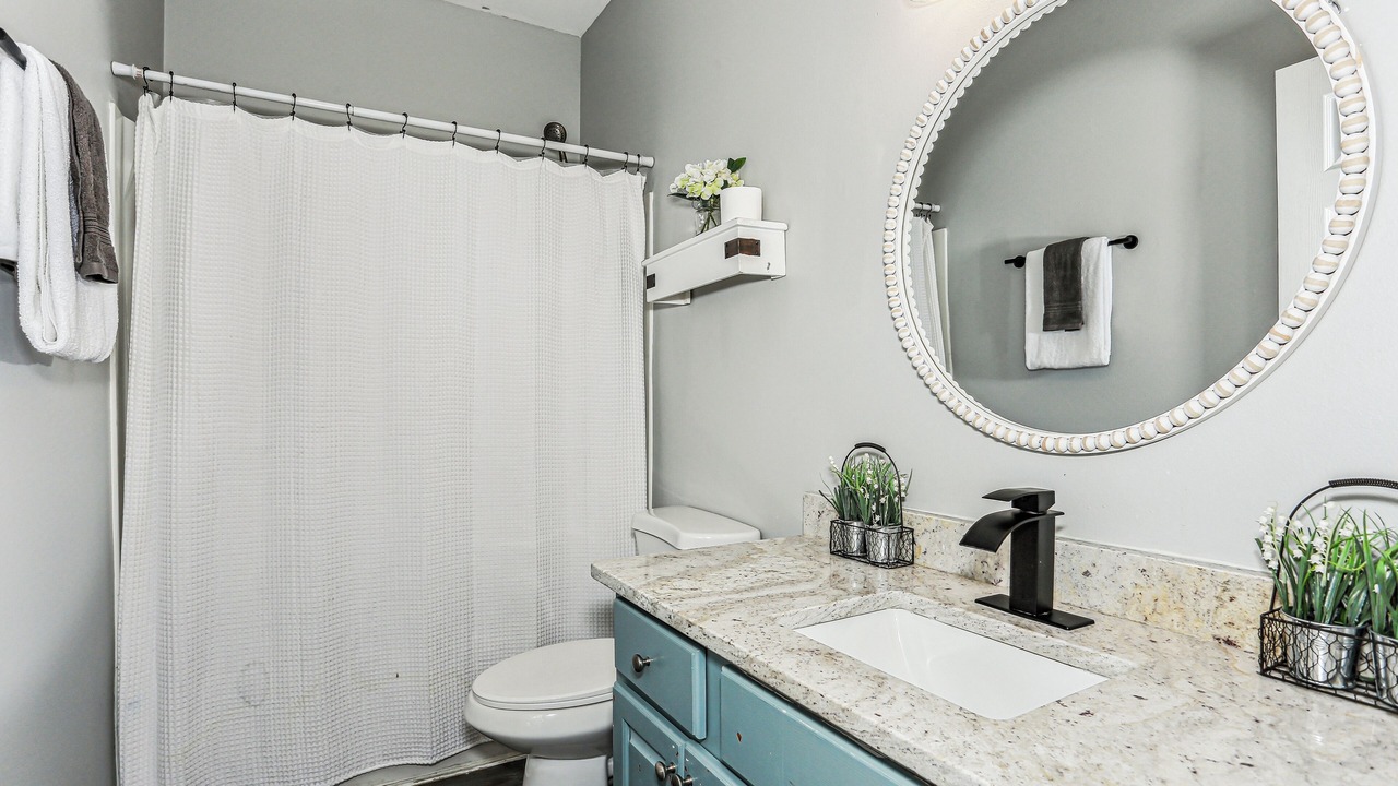 Photo of Bathroom in Northwest Pensacola